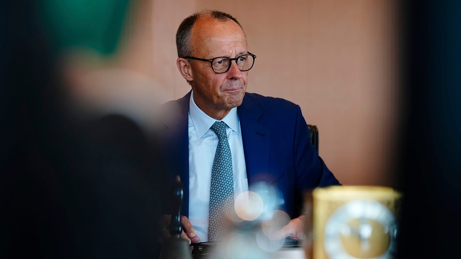 Almanya Şansölyesi Friedrich Merz, Berlin'de bir kabine toplantısında, 10 Eylül 2025