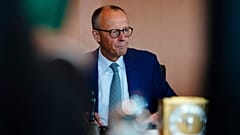 Almanya Şansölyesi Friedrich Merz, Berlin'de bir kabine toplantısında, 10 Eylül 2025