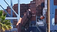 Konteynerler, Long Beach Limanı’ndaki bir yük gemisinden düştü, 9 Eylül 2025