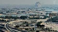  In Doha, Katar, steigt am Dienstag, 9. September 2025, Rauch von einer Explosion auf, die vermutlich durch einen israelischen Angriff verursacht wurde. 