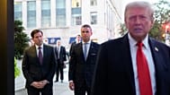 El secretario de Estado de EE.UU., Marco Rubio, observa desde el extremo izquierdo de la fotografía al presidente Trump, acompañado por Pete Hegseth, secretario de Defensa.