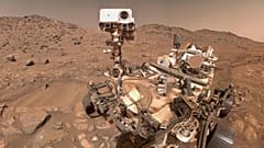 Esta imagen facilitada por la NASA muestra al explorador de Marte Perseverance de la NASA tomándose un selfie, compuesto por 62 imágenes individuales el 23 de julio de 2024. 