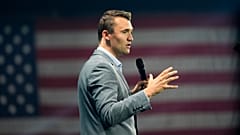 Der Gründer von Turning Point USA, Charlie Kirk, spricht auf dem Turning Point Believers' Summit am Freitag, 26. Juli 2024, in West Palm Beach, Florida.