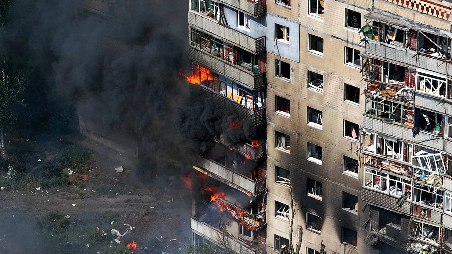 L'attacco aereo russo su un edificio residenziale a Kostiantynivka, 10 settembre 2025