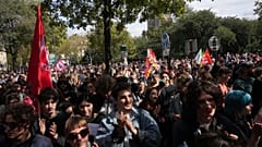 Χιλιάδες βγήκαν στους δρόμους της Γαλλίας για να συμμετάσχουν στη διαμαρτυρία Block Everything, 10 Σεπτεμβρίου 2025