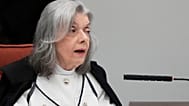 A juíza Cármen Lúcia durante a sessão desta quinta-feira.