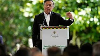 El presidente de Colombia, Gustavo Petro, habla durante una reunión de líderes de la Organización del Tratado de Cooperación Amazónica en Bogotá, Colombia, 22 de agosto 2025