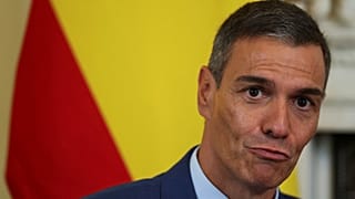 Pedro Sánchez, durante una reunión con el primer ministro británico Keir Starmer