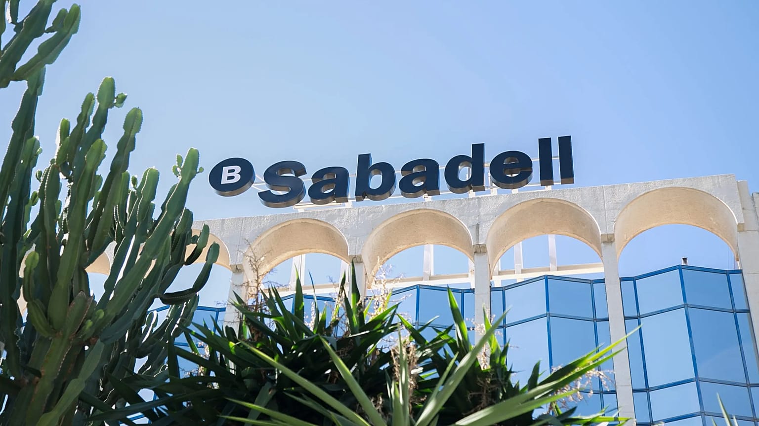 La sede del banco Sabadell en Alicante.