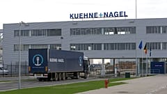 Die Verhütungsmittel werden im Lager von Kühne + Nagel in Geel, Belgien, gelagert. 