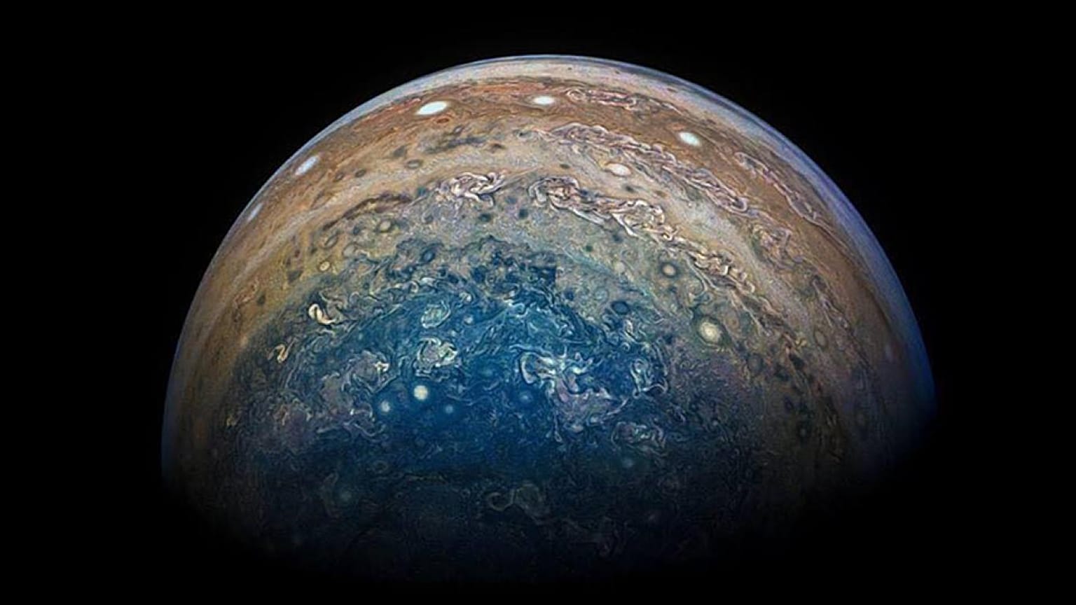 2011'de fırlatılan Juno uzay aracı, Jüpiter'e dair eşsiz veriler ortaya çıkarıyor.