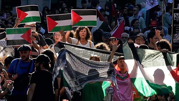 Did Pedro Sánchez incite pro-Palestine protesters to stop La Vuelta cycling race?