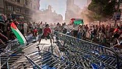 Protesters block the road in an attempt to disrupt the La Vuelta race, 14 September, 2025