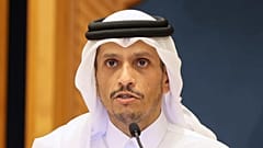 Il ministro degli Esteri del Qatar, lo sceicco Mohammed Bin Abdulrahman Al Thani, parla in una conferenza stampa a Doha, Qatar, 12 giugno 2024