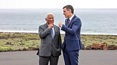 ARCHIVO: António Costa y Pedro Sánchez durante una reunión en el pasado.