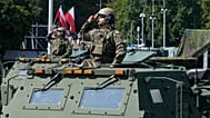 Polscy żołnierze podczas parady wojskowej 15 sierpnia, 2025