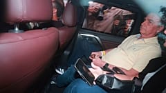 El expresidente de Brasil Jair Bolsonaro sale de un hospital y regresa a su casa donde se encuentra bajo arresto domiciliario en Brasilia, 17 de septiembre de 2025.