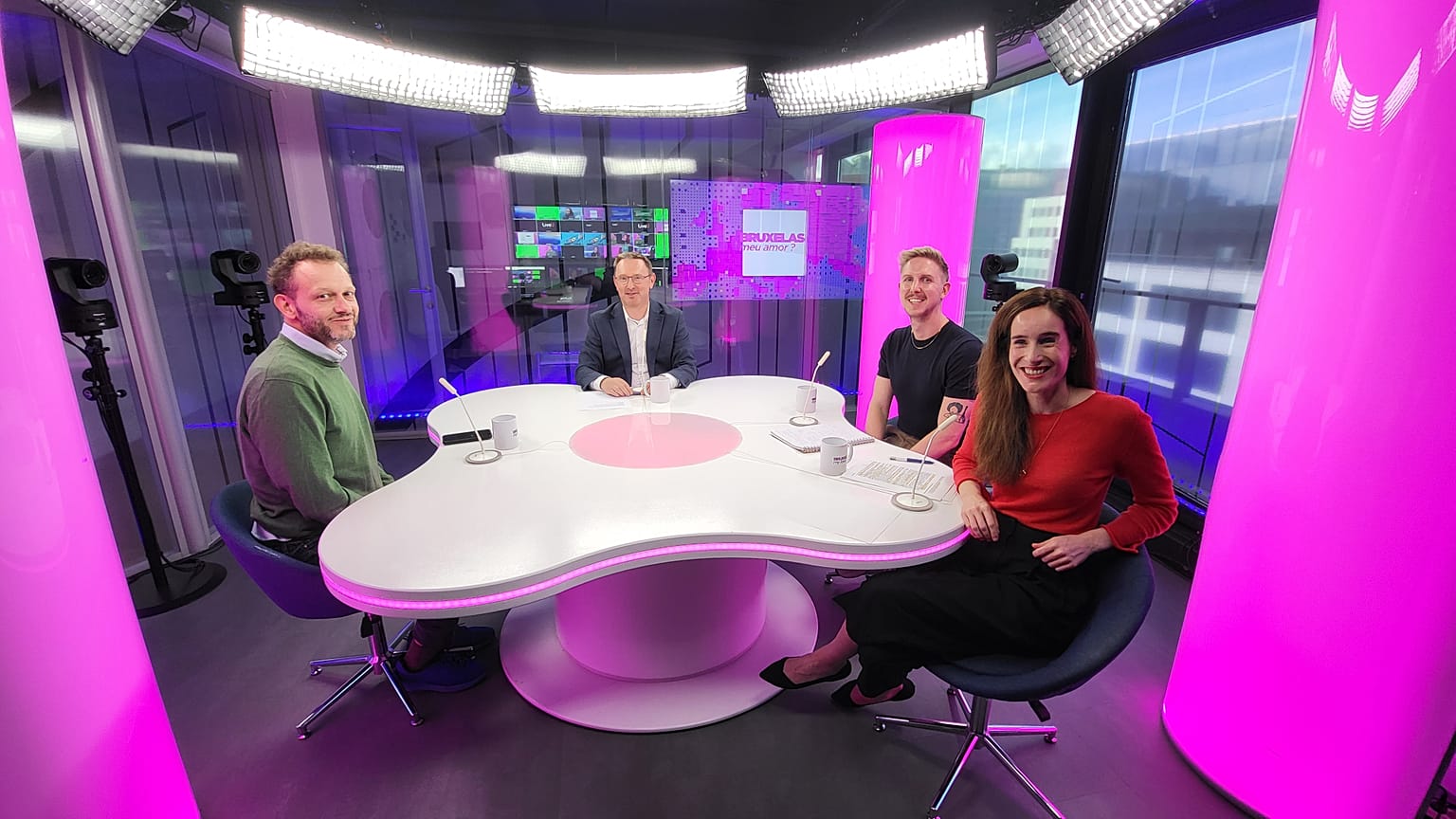 Folk György, Dávid Dóra, Monty Aal a műsorvezető, Zsíros Sándor társaságában