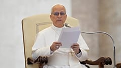 Papa Leão XIV durante a sua audiência geral semanal na Praça de São Pedro, Vaticano, quarta-feira, 10 de setembro de 2025. 
