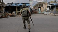 Ουκρανός στρατιώτης στην πόλη Κονσταντίνοφκα στο Ντόνετσκ όπου μαίνονται σφοδρές μάχες