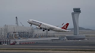 Türk Hava Yolları'na ait bir yolcu uçağı İstanbul Havalimanı'ndan ayrılırken, 6 Nisan 2019