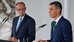 El canciller alemán junto a su homólogo español. 