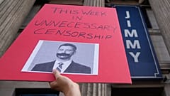 Comment les animateurs de soirée ont-ils défendu la suspension de Jimmy Kimmel ?