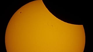 Das wird die letzte Finsternis des Jahres sein: Das sind die einzigen Orte, von denen aus das himmlische Ereignis - die partielle Sonnenfinsternis - beobachtet werden kann.