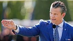 Verteidigungsminister Pete Hegseth spricht während der Zeremonie zum Tag der nationalen Anerkennung der Kriegsgefangenen/MIAs im Pentagon, Freitag, 19. September 2025, in Washington