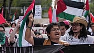 متظاهرون يحتجون على الحرب في غزة, في مكسيكو سيتي, الأحد, أغسطس. 17, 2025. 