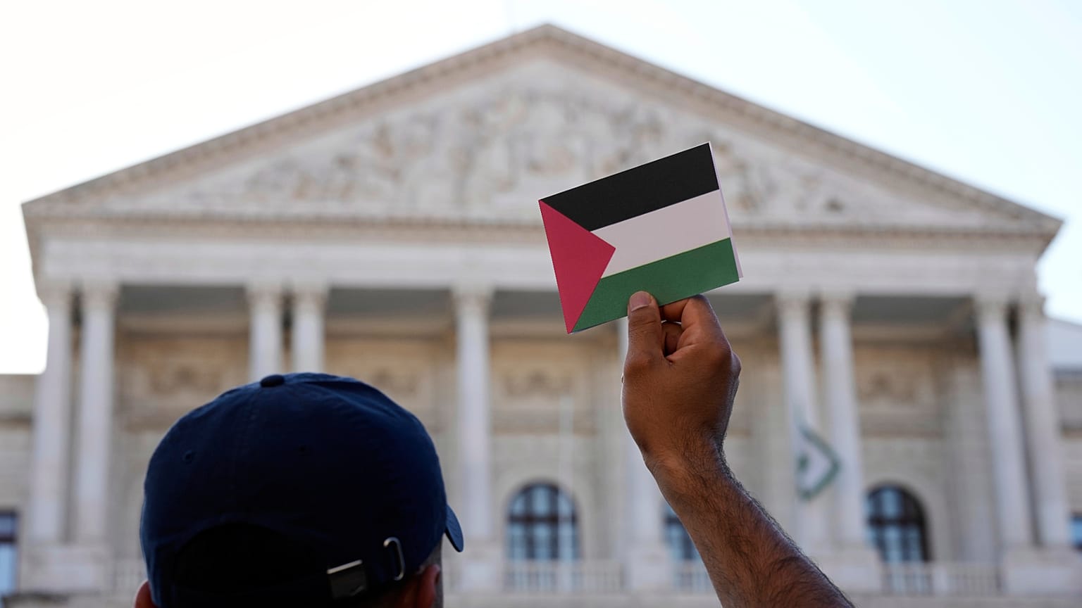 França deverá juntar-se ao movimento de reconhecimento do Estado da Palestina nas próximas horas