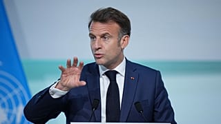 Emmanuel Macron francia elnök egy ENSZ-konferencián az óceánokról