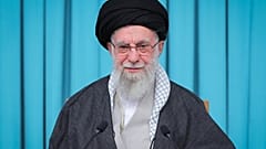 İran dini lideri Ali Hamaney'in televizyonda yayınlanan konuşmasından bir görüntü, 23 Eylül 2025
