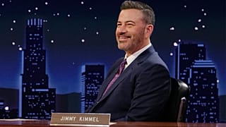 تُظهر هذه الصورة التي نشرتها شبكة ABC جيمي كيميل في موقع تصوير برنامج ”Jimmy Kimmel Live!“ في 3 سبتمبر 2025