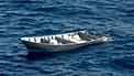Um navio suspeito de contrabando de droga flutua em águas internacionais do Oceano Pacífico Oriental, 27 de novembro de 2019