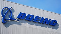 Das Boeing-Logo ist am 24. September 2024 in der Fabrik des Unternehmens in Renton, Washington, zu sehen.