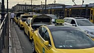 Tüntető taxisok a Margit-hídon