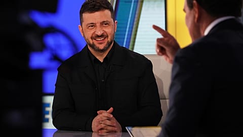 زيلينسكي يضع موسكو بين خيارين: إما وقف الحرب أو الاستعداد للملاجئ 