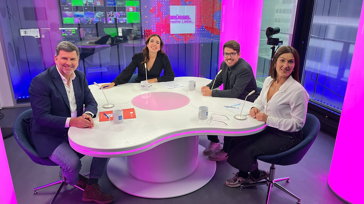 Amaia Echevarria junto a Nicolás González Casares, Ohiane Agirregoitia y Emilio Ordíz