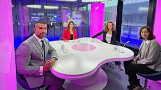 Στο 31ο επεισόδιο της εκπομπής, η συζήτηση μοιραία οδηγείται στην άλλη πλευρά του Ατλαντικού... 