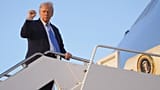President Donald Trump boards Air Force One at Joint Base Andrews, Monday, 22 September 2025, at Joint Base Andrews, Md.