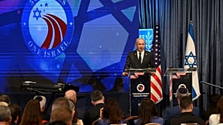 Der israelische Premierminister Benjamin Netanjahu spricht bei der Eröffnungsveranstaltung der überparteilichen Delegation amerikanischer Abgeordneter in Israel in Jerusalem, Montag, 15. September 2025.