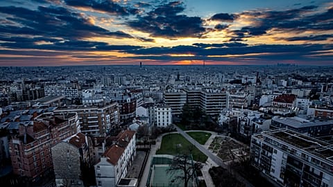 Panaroma sur les toits de Paris, le 28 février 2023.