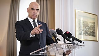 Le Secrétaire Général du Conseil de l'Europe, Alain Berset, s'adresse aux médias lors d'une conférence de presse.