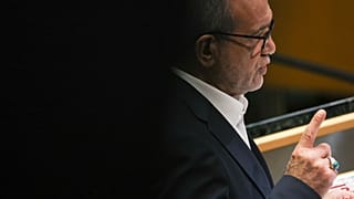 الرئيس الإيراني مسعود بيزشكّيّان يتحدث خلال الدورة الثامنة والثمانين للجمعية العامة للأمم المتحدة، يوم الأربعاء 24 سبتمبر 2025، في مقر الأمم المتحدة.