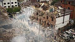 Βομβαρδισμένο κτίριο στο Κίεβο
