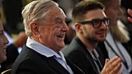 Archív fotó: Soros György és fia, Alexander egy párizsi uniós rendezvényen 