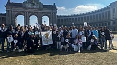 Les membres de la fondation "Petits Héros" à Bruxelles