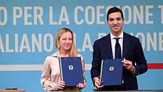 Il presidente della Regione Marche, Francesco Acquaroli, con la premier Giorgia Meloni in una foto postata dal governatore il 15 gennaio 2025