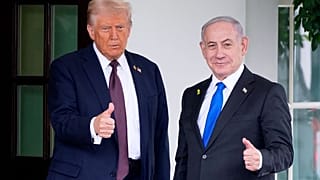 الرئيس دونالد ترامب يستقبل رئيس الوزراء الإسرائيلي بنيامين نتنياهو في الجناح الغربي للبيت الأبيض، يوم الاثنين 29 سبتمبر/أيلول 2025، في واشنطن. 